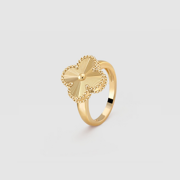 Vintage Alhambra ring